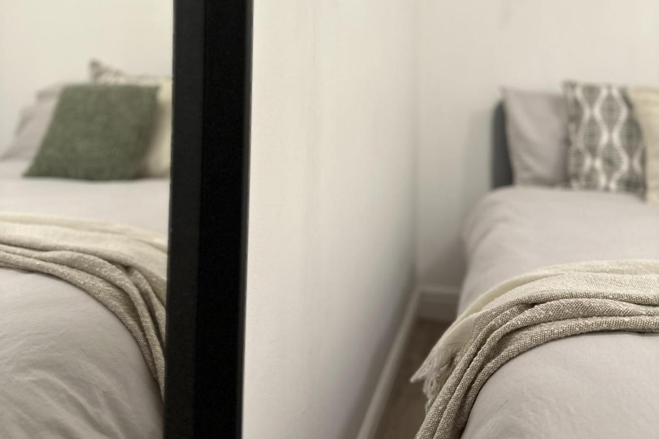 Cosy 1Bd Getaway Perfect For Couples Stamfordアパートメント エクステリア 写真